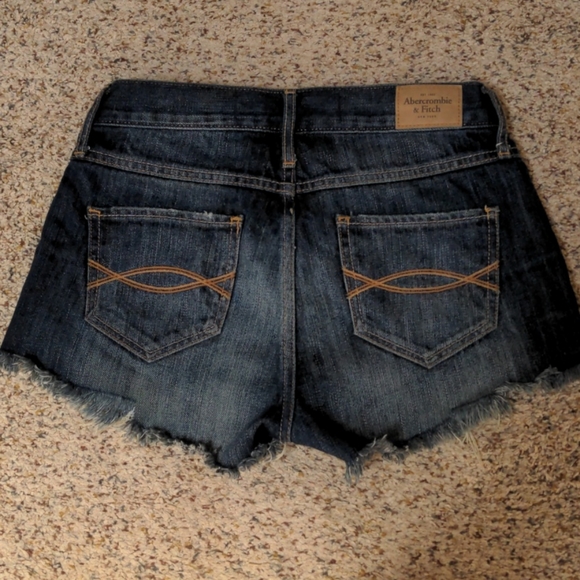 ABERCROMBIE & FITCH Shorts -size 25 - Picture 3 of 5
